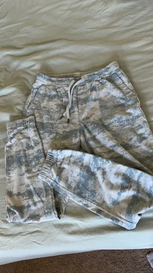 Joggers thumbnail 1