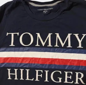 Tommy Hilfiger Men’s Large Navy Logo Graphic Stripe Short Sleeve T-Shirt thumbnail 2