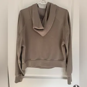 Lululemon Hoodie thumbnail 2