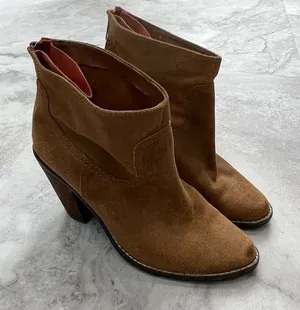 DV by Dolce Vita Womens Heel Pointed Toe Booties Size 6 Camel‎ Brown Suede thumbnail 1