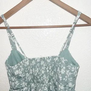 E&M Juniors Green Floral Babydoll Smocked Back Adjustable Strap Tank Top thumbnail 8