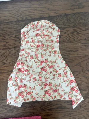 Boutique Formal dress thumbnail 2