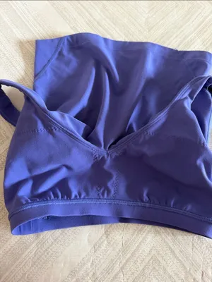 Lululemon Purple Cropped Tank Top Built-In Bra Size 0 V Neck Yoga Workout thumbnail 7