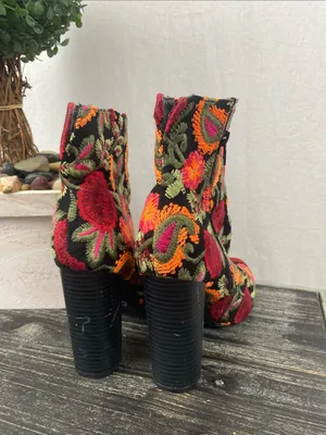 Steve Madden Black Embroidered Floral Sip Up Ankle Bootie Boot Shoes 8 thumbnail 3
