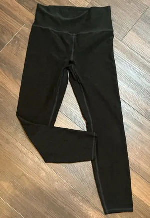Vuori Daily Legging Black High Rise Drawstring Pocket VW444 Small Activewear thumbnail 1