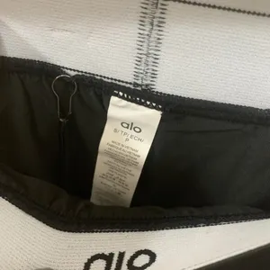 ALO YOGA Black Sporty Mini Skirt, Size S thumbnail 4