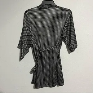 Victoria’s Secret Black & White Pattern Satin-like Robe Size Small thumbnail 6