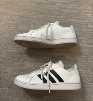 Adidas Grand Court Shoes thumbnail 2