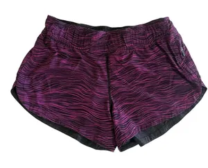 Fantastic Lululemon Hotty Hot Reversible Shorts Size 4 thumbnail 1