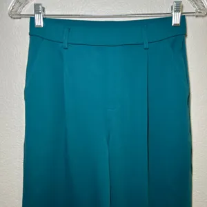 Halara Teal Blue wide leg pleated pants women's small career office comfy active thumbnail 2