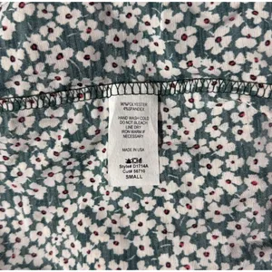 Piper & Scoot The Egan Flutter Sleeve Floral Dress in Hunter Green, Size S thumbnail 3