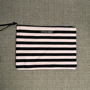 Victoria’s Secret Pouch thumbnail 1