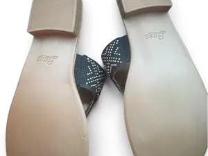Bass Tanya Black Studded Toe-Post Slide Sandals thumbnail 7