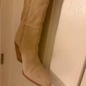 Sam Edelman Beige Heeled with side zippers Boots! thumbnail 5