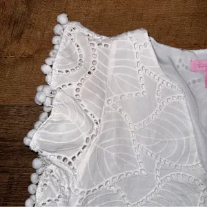 Lilly Pulitzer Astara Top in Resort White Leaf Eyelet thumbnail 4