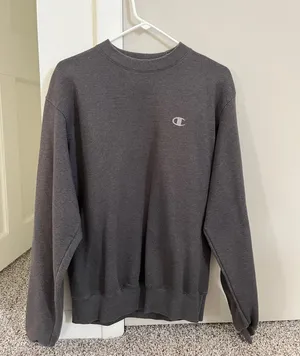 Champion Medium  Crewneck thumbnail 1