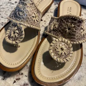 Mila Paoli Women's Beige Leather Flower Detail Thong Sandals Made in Italy US 7M thumbnail 3