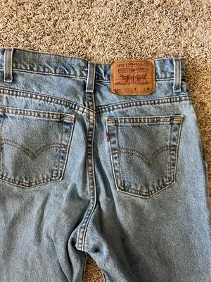 Levi's High-Rise Distressed Light Blue Women's Jeans thumbnail 5