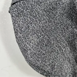 Lululemon Speed Short 2.5” Fractal‎ Alpine White Black Size 6 Running Shorts thumbnail 7