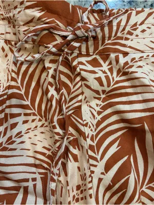 French Laundry Rust and Cream Palm-Print Drawstring Shorts thumbnail 3