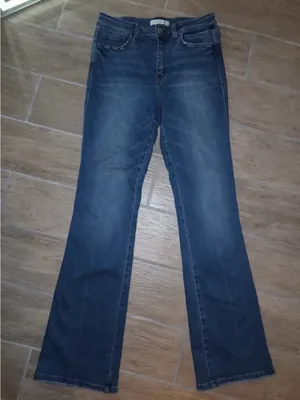 Vervet Flying Monkey High-Rise Flare Jeans in Dark Blue Wash thumbnail 4