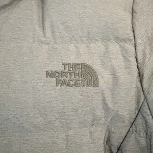 The North Face‎ Gotham Womens Goose Down Hooded Jacket Gray Medium thumbnail 3