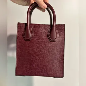 Michael Kors NW(partial)tag Mercer Extra-Small Pebbled Leather Crossbody Bag thumbnail 6