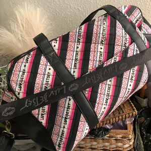 Betsey Johnson Pink white black Luv weekender duffel travel suitcase hand bag purse tote thumbnail 4