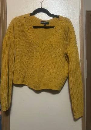 Almost Famous Sweater Knit thumbnail 1