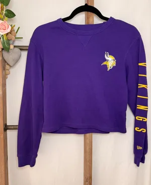 New Era NFL Minnesota Vikings Purple Waffle Knit Cropped Sweatshirt Womens S thumbnail 1