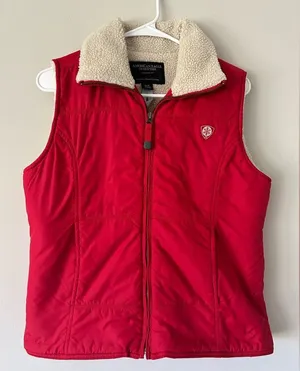 American Eagle Shelter Series Red Vest Sherpa Lined Size Medium Athleisure thumbnail 1
