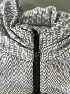 Lululemon jacket thumbnail 6