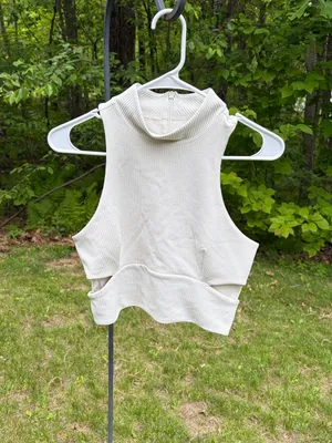 Lululemon Ribbed Softstreme Mockneck Cropped Tank Size Medium thumbnail 4