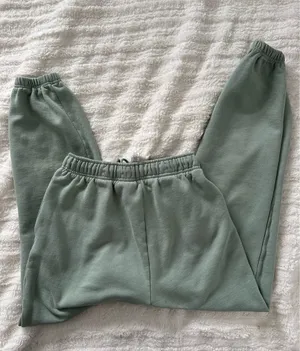 Alo Yoga Sweatpants thumbnail 5