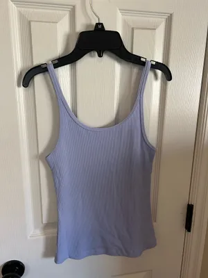 Alo Yoga Tank Top thumbnail 3