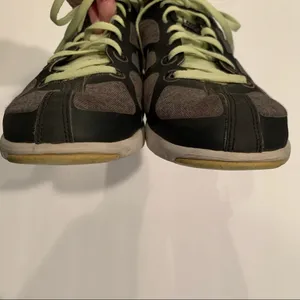 Nike Air Max S2S gray knit upper training shoe black trim and green laces Size 8 thumbnail 4