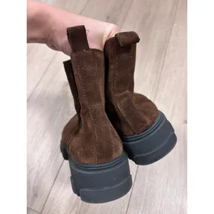 Urban Outfitters Women Brown Suede Chunky Lug Sole Chelsea Boots Size 9 US 42 EU thumbnail 5