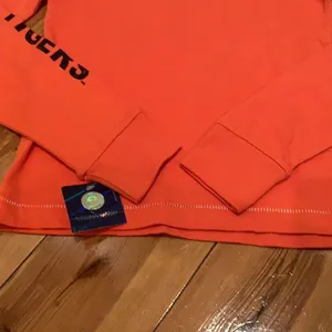 Auburn League size small long sleeve T-shirt thumbnail 8