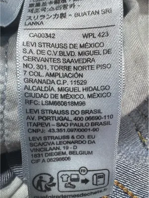 Levi's Classic Blue Denim Flare Jeans - Fit for a Retro Road thumbnail 4