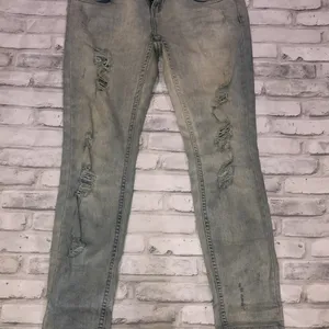 Free people destroyed stonewashed jeans thumbnail 2