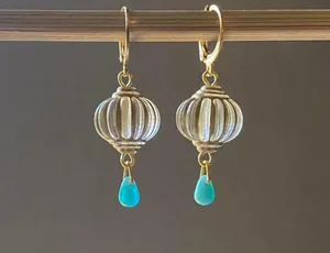Handmade vintage style chic dangle earrings💧💙 thumbnail 1