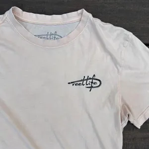 Reel Life Pale Pink Short Sleeve Graphic Tee T-Shirt w/ Purple/Blue Fish Design thumbnail 4