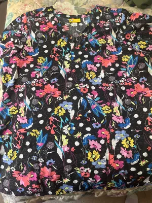WonderWink Scrub Top thumbnail 1