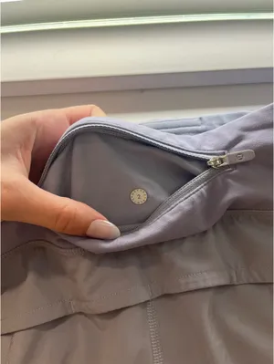 Lululemon thumbnail 3