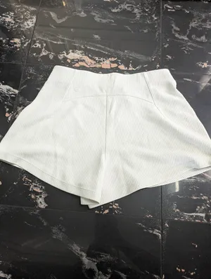 Lululemon Athletica Ribbed Softstream High-Rise Shorts 2" Size 6 thumbnail 8