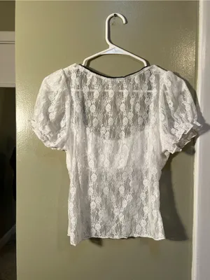 Women’s Sz Medium Short Sleeve Blouse White Lace Black Trim Bow Scoop Neck Sheer thumbnail 9