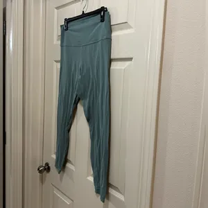 Lululemon Align Pant II 25" leggings light green size 10 thumbnail 4
