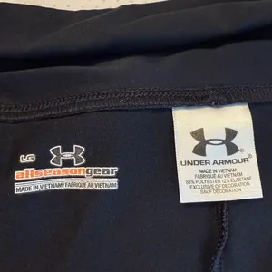 FREE w/ any purchase Black Under Armour Yoga Workout Pants Size Large 34” inseam thumbnail 7
