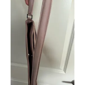 Unbranded Pink Blush Shoulder Zip Purse thumbnail 2