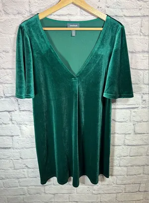 ModCloth Green Crushed Velvet Vneck Short sleeve Swing Dress‎ Womens size small thumbnail 1